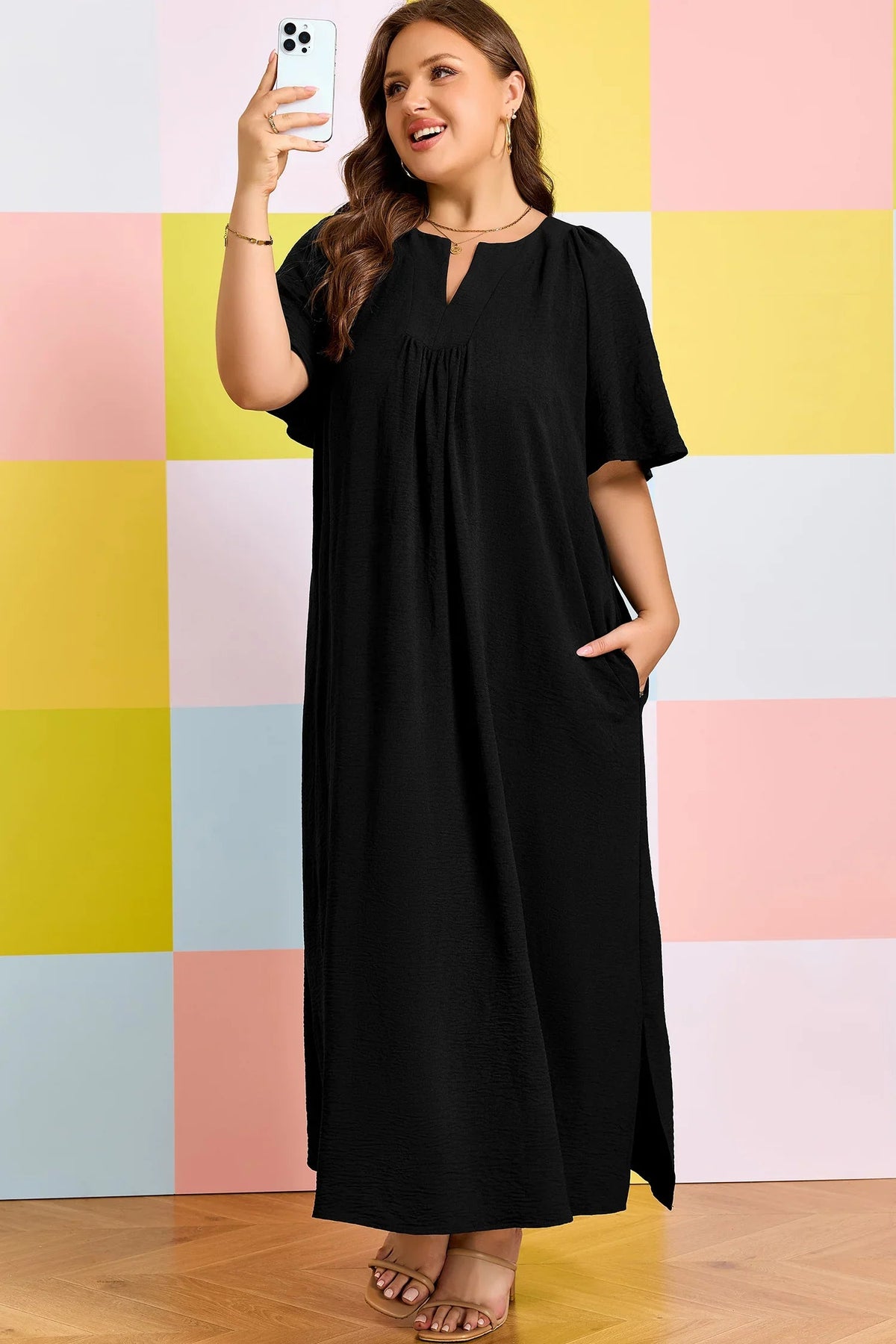 Women's Black Plus-Size Notched-Neck Short-Sleeve Loose Dress