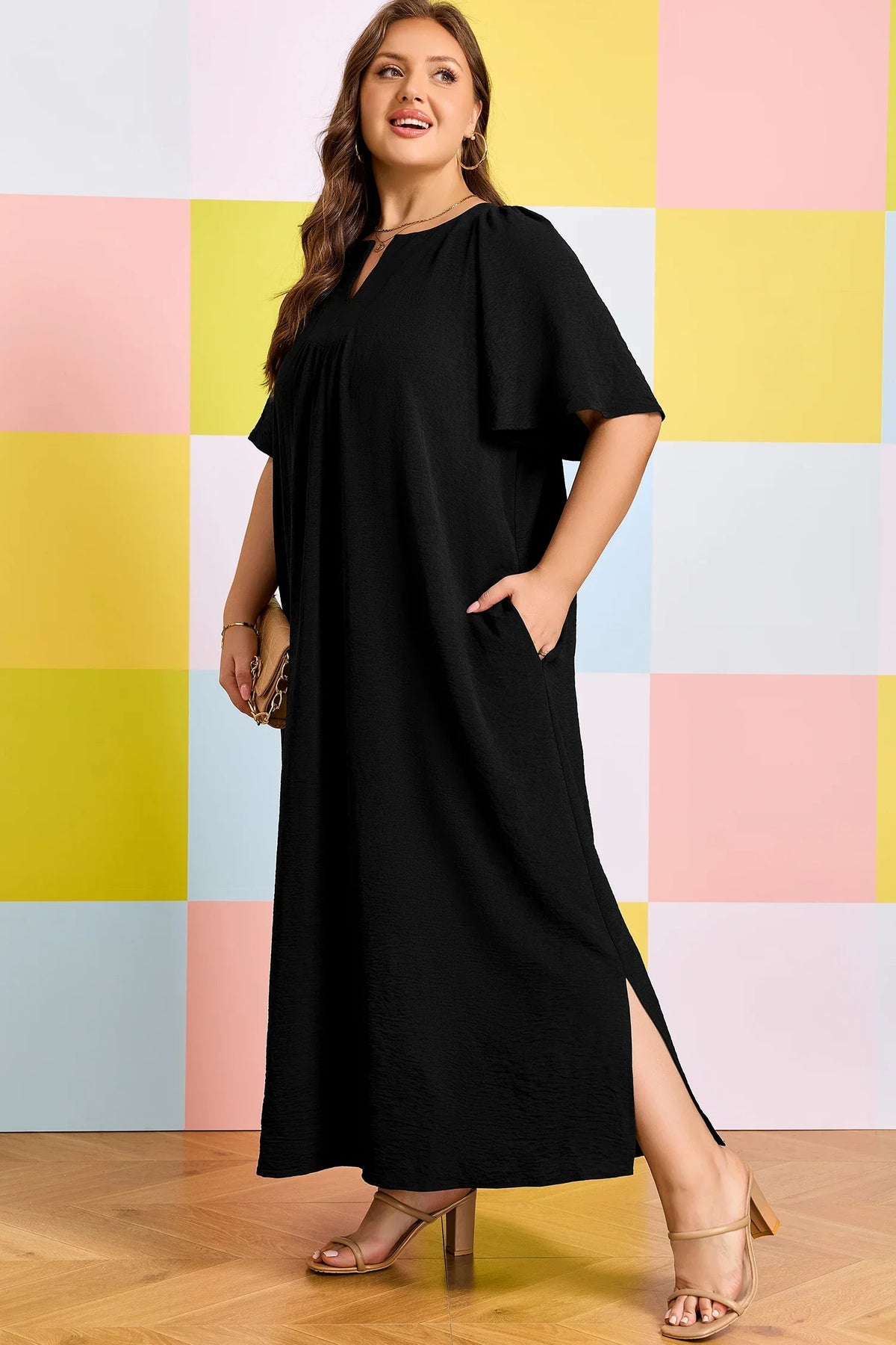 Women's Black Plus-Size Notched-Neck Short-Sleeve Loose Dress