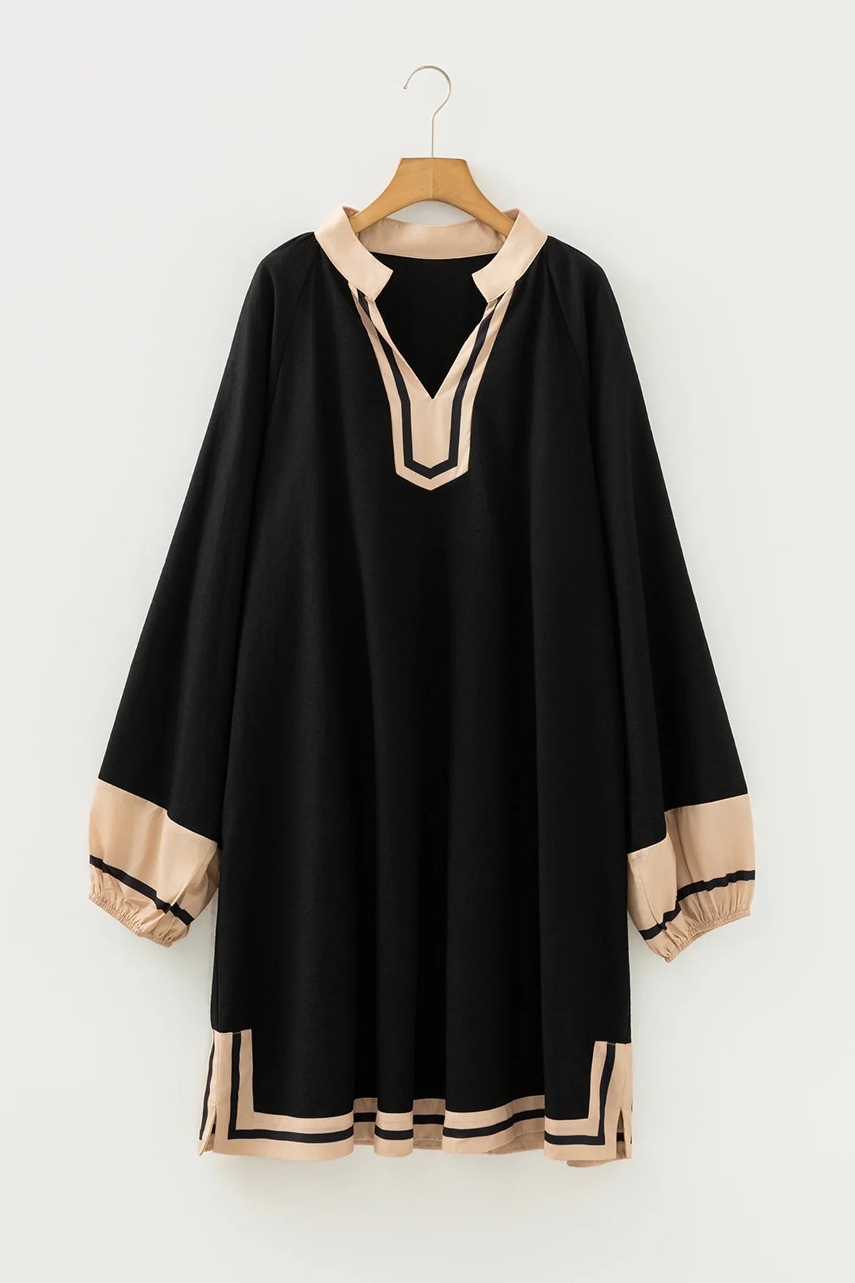 Women's Black Plus-Size V-Neck Color-Block Long-Sleeve Mini Dress