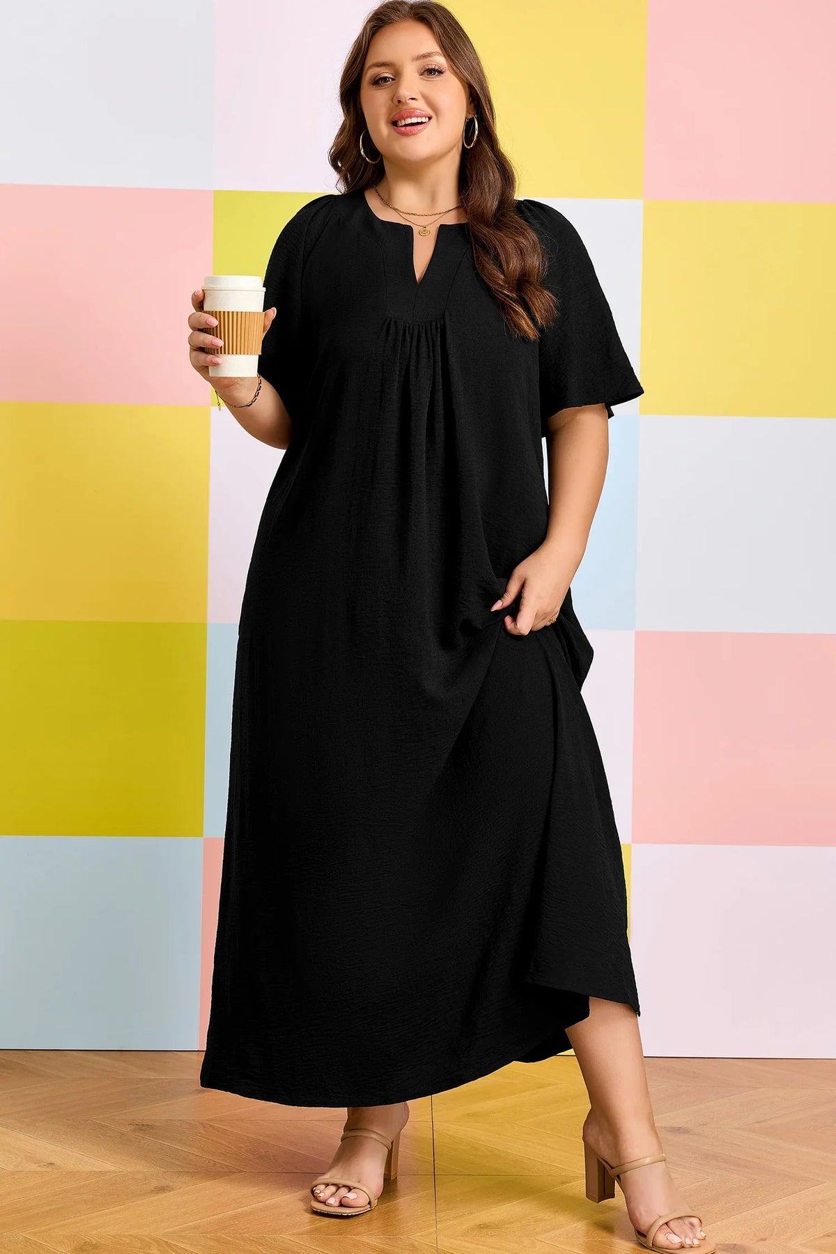Women's Black Plus-Size Notched-Neck Short-Sleeve Loose Dress